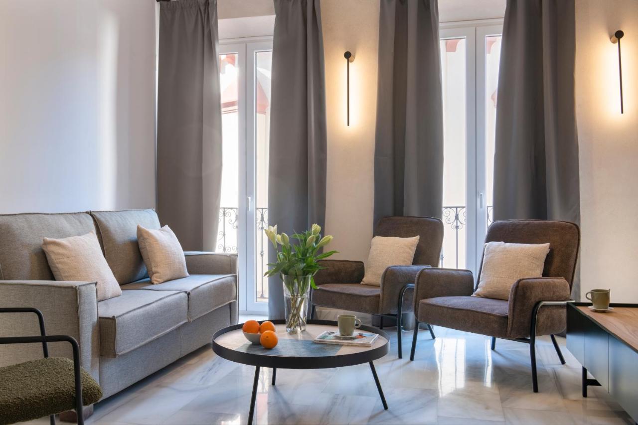 Magno Apartments San Gil - Shared Jacuzzi Sevilla Buitenkant foto