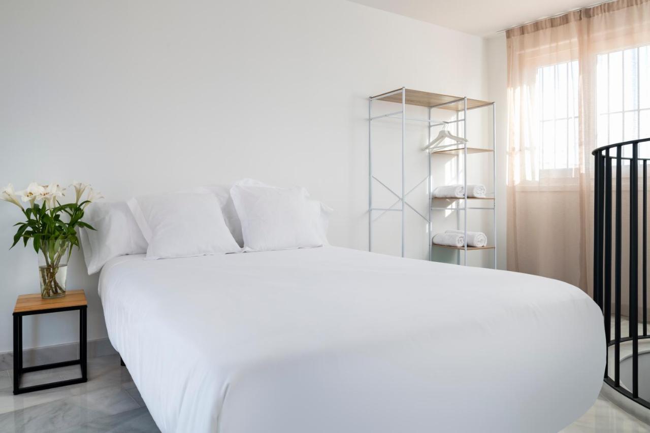 Magno Apartments San Gil - Shared Jacuzzi Sevilla Buitenkant foto