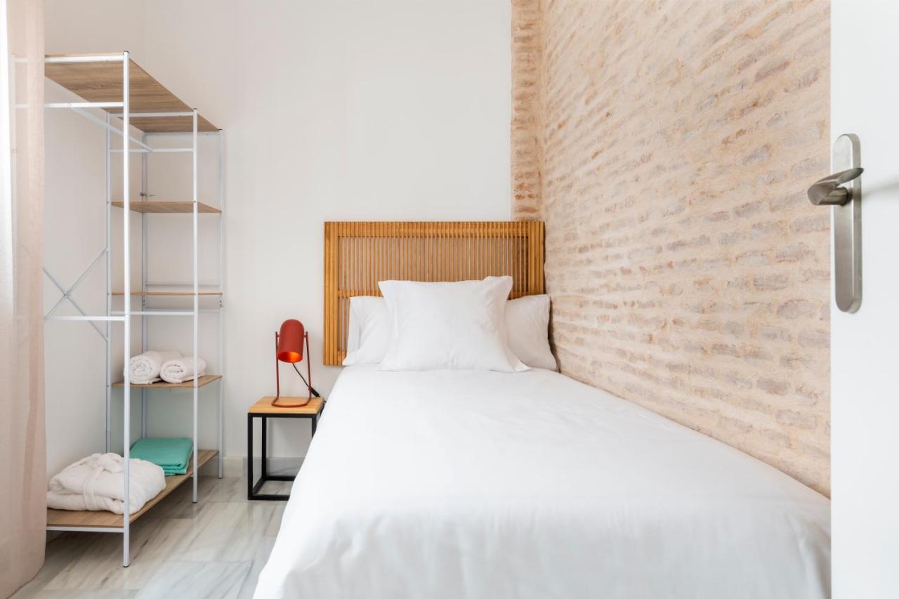 Magno Apartments San Gil - Shared Jacuzzi Sevilla Buitenkant foto