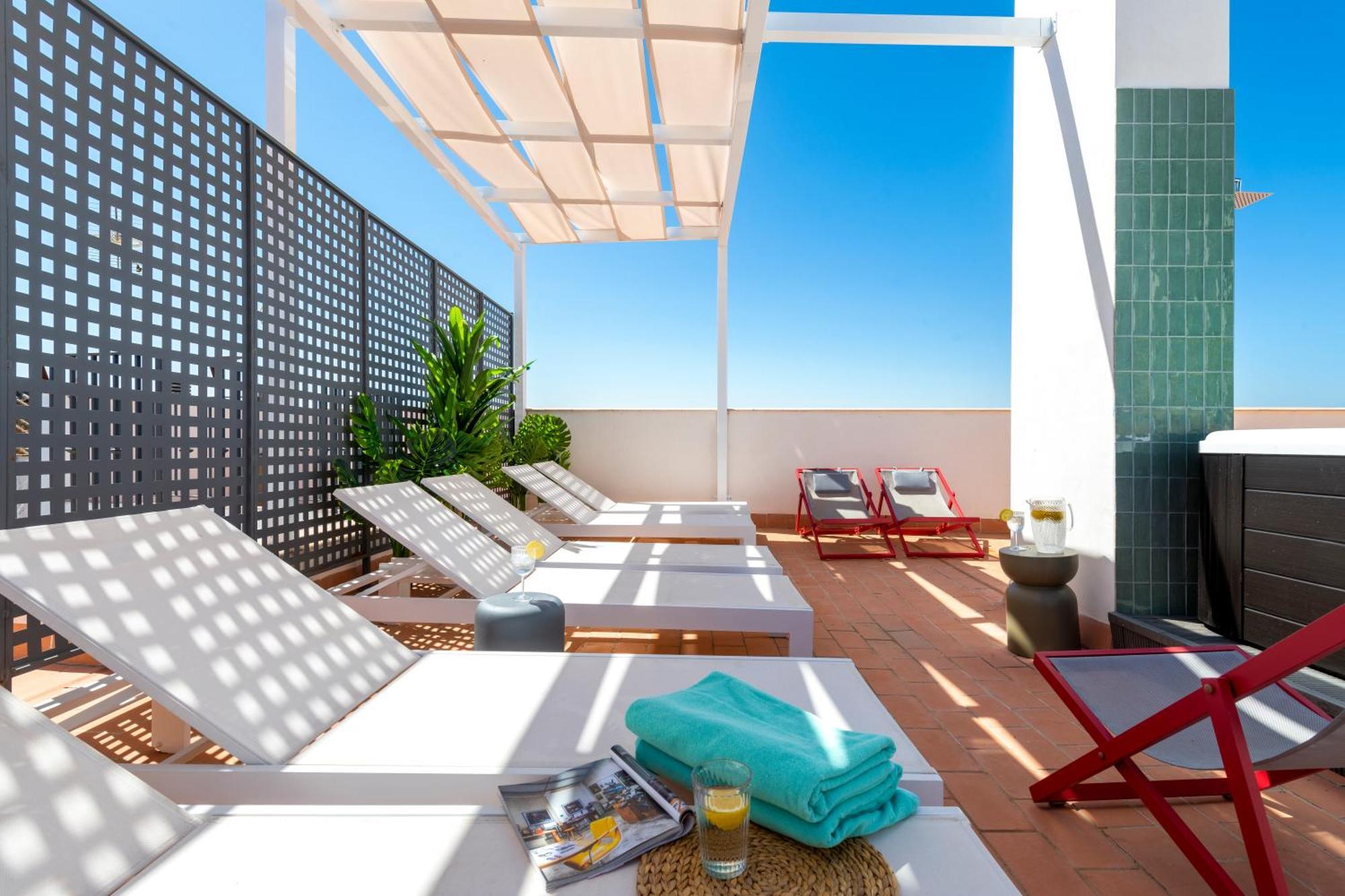Magno Apartments San Gil - Shared Jacuzzi Sevilla Buitenkant foto