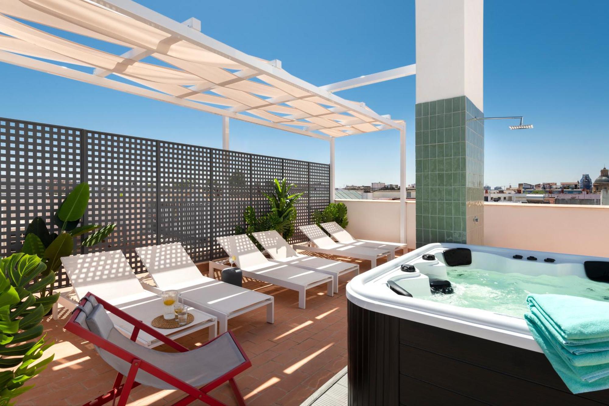 Magno Apartments San Gil - Shared Jacuzzi Sevilla Buitenkant foto